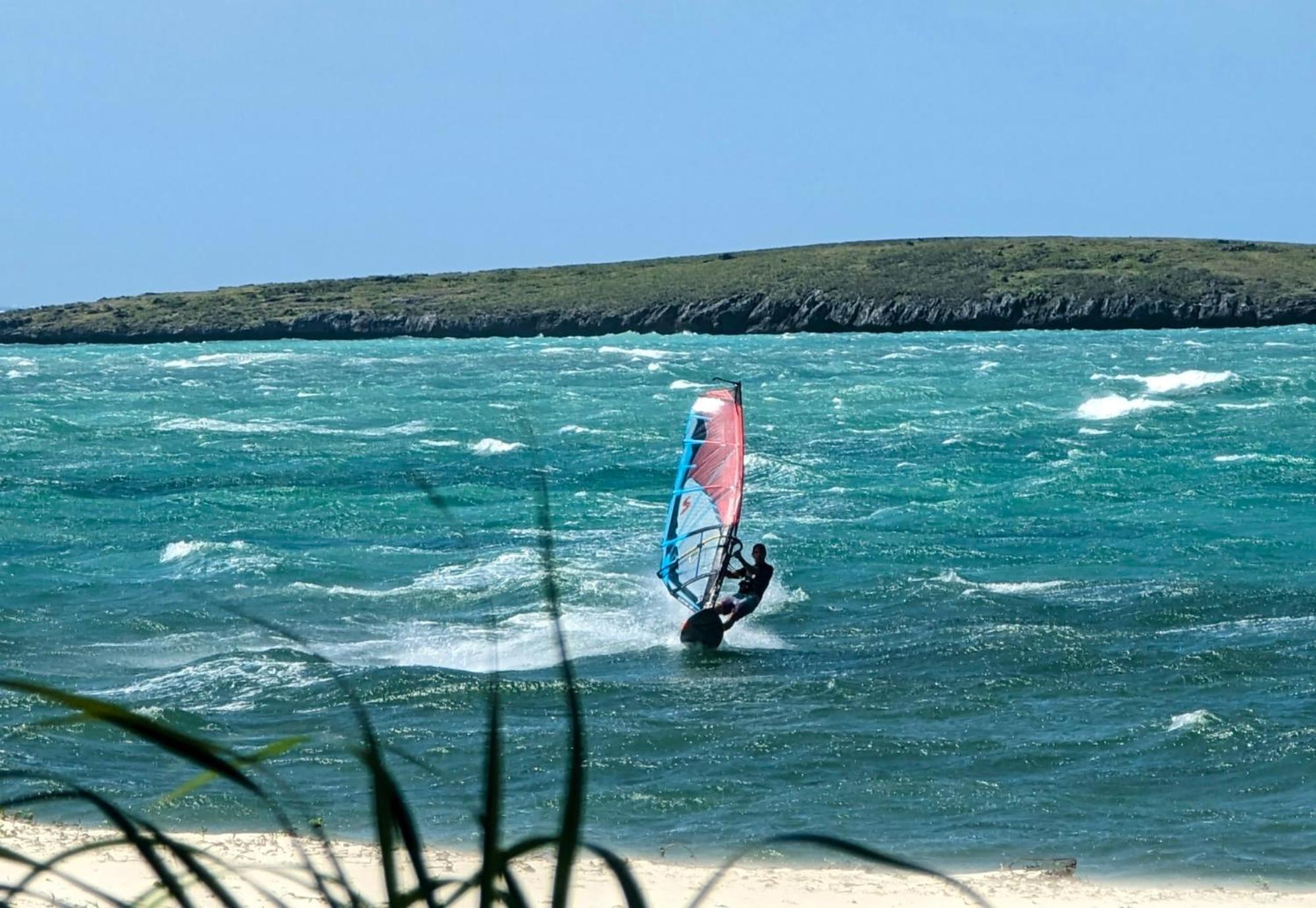 Ocean Lodge Kite & Windsurf Antsiranana Exterior foto